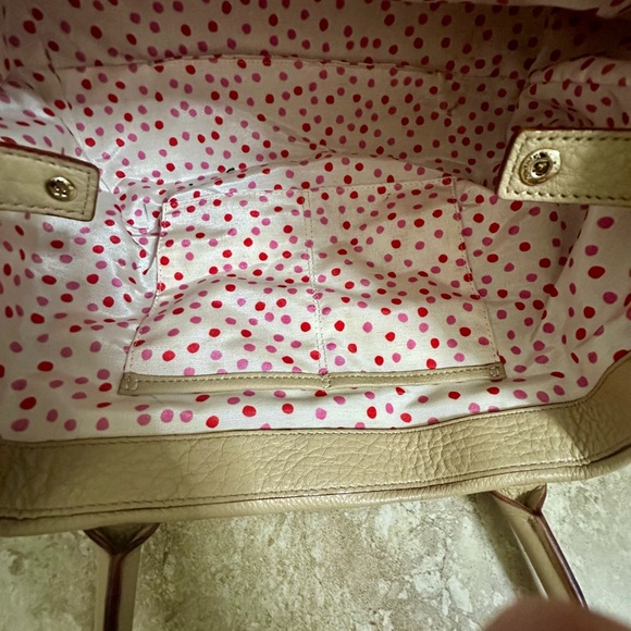 Kate Spade Beige Satchel Bag with gold toggle closure - Picture 8 of 11